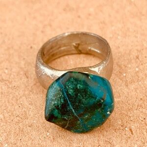 Peruvian turquoise and base metal ring